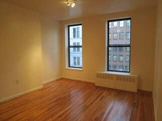 Primary Photo - 480 10th Ave