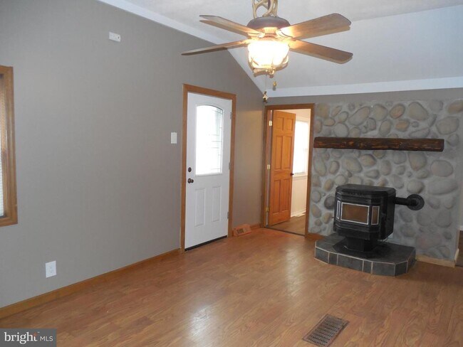 Building Photo - 2135 Harkins Rd