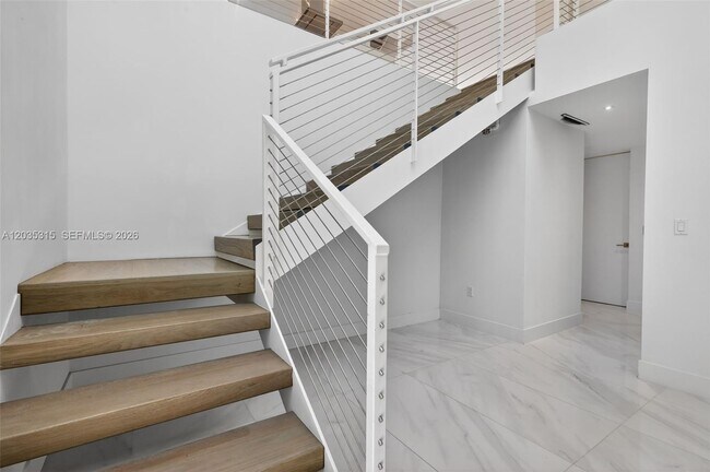 Foto del edificio - 3750 Yacht Club Dr