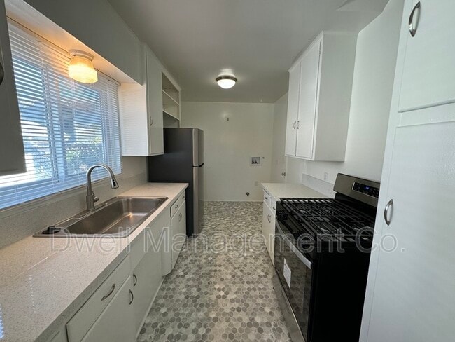 Building Photo - 4519 3rd St