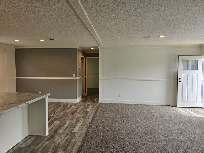 Building Photo - Brand New Home!