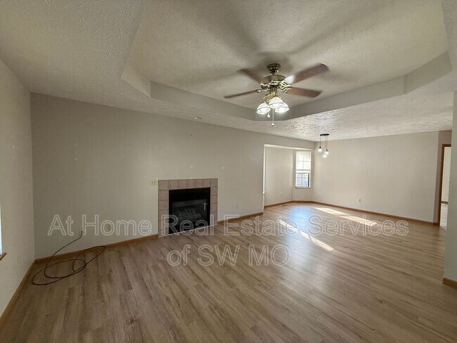 Foto del edificio - 506 W Warren Ave