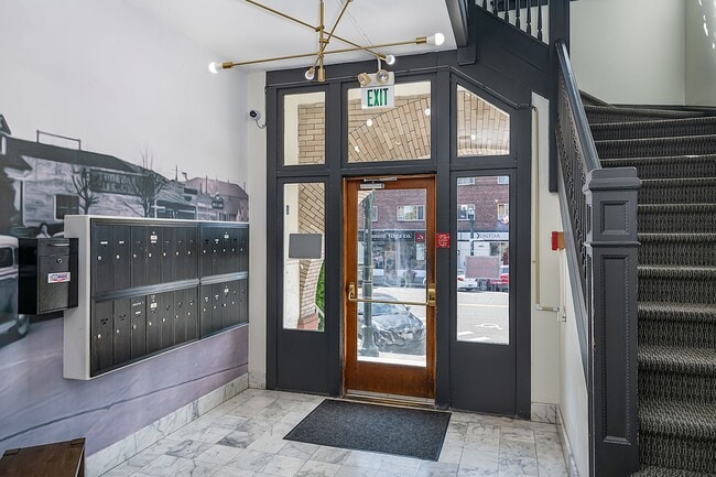 Interior Photo - Heritage Manor