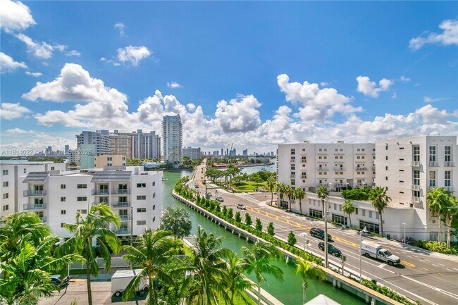 Foto del edificio - 1688 West Ave