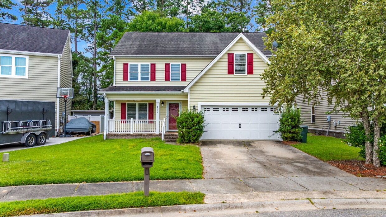 Foto principal - Beautiful 4-Bedroom, 3-Bath House