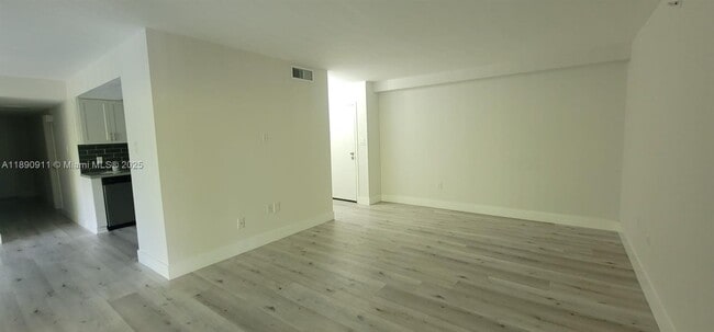 Building Photo - 10641 SW 108th Ave