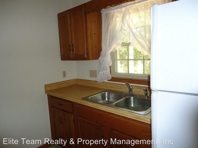 Building Photo - 1 br, 1 bath House - Youngblood Rd 15928C