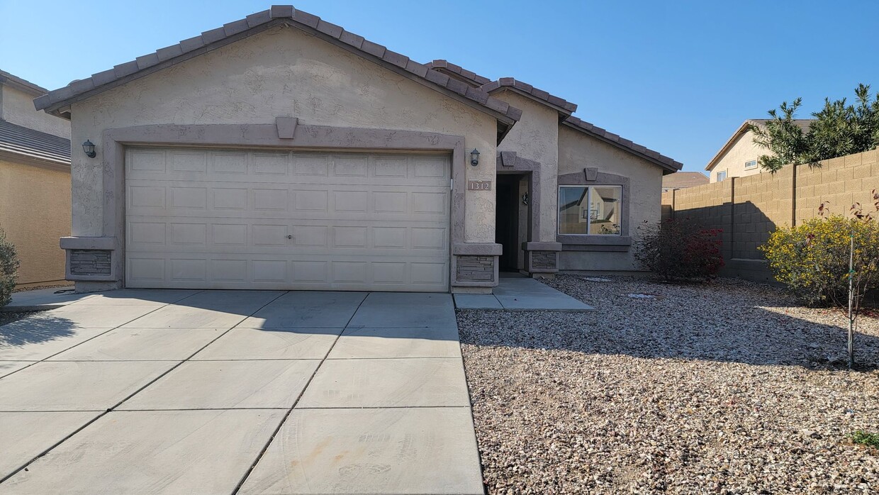 Primary Photo - No Carpet! Clean home ready for you!