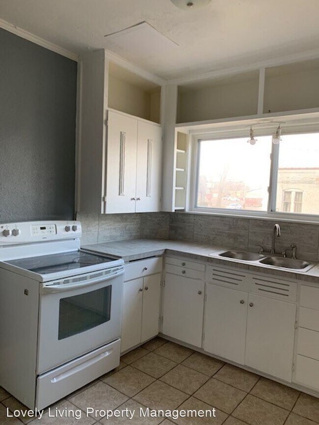 Building Photo - 3 br, 2 bath House - 602 S. Cedar St.