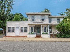 Building Photo - 60 Grove St