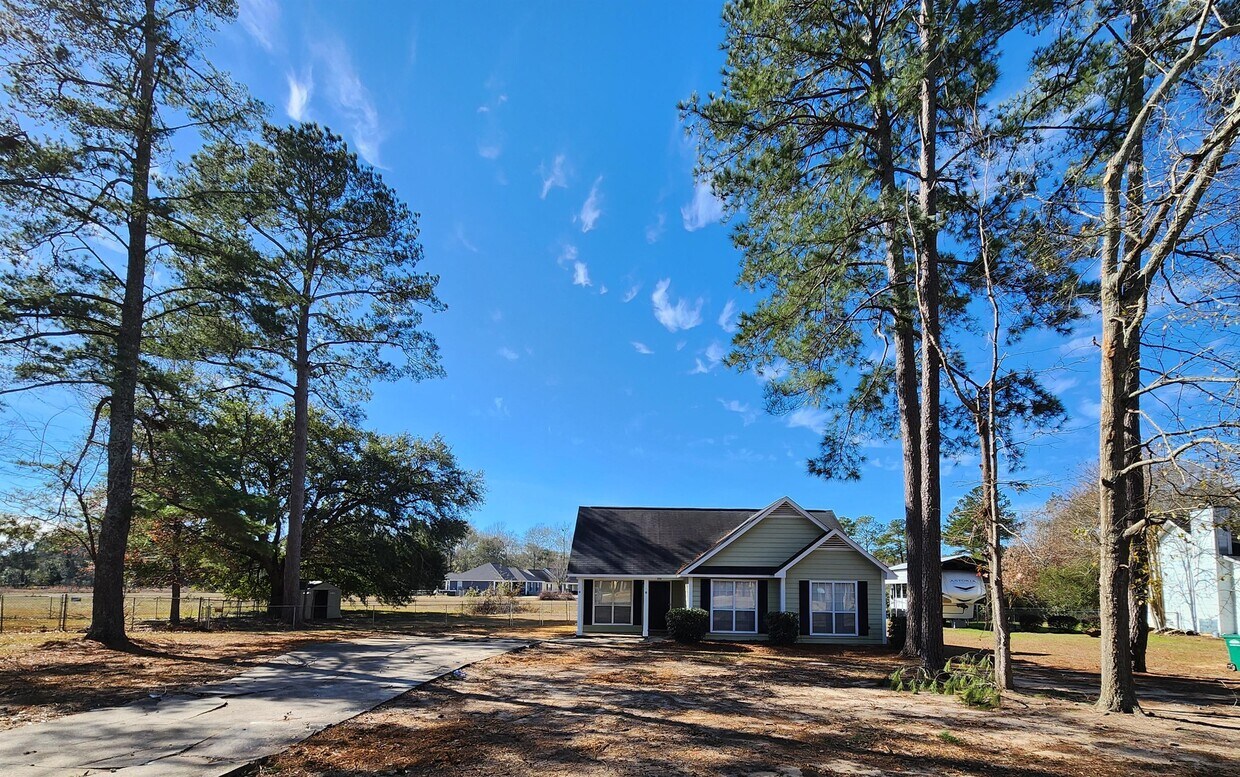 154 Nacoochee St, Leesburg, GA 31763 House Rental in Leesburg, GA