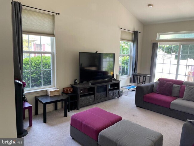 Building Photo - 46 Warwick Rd