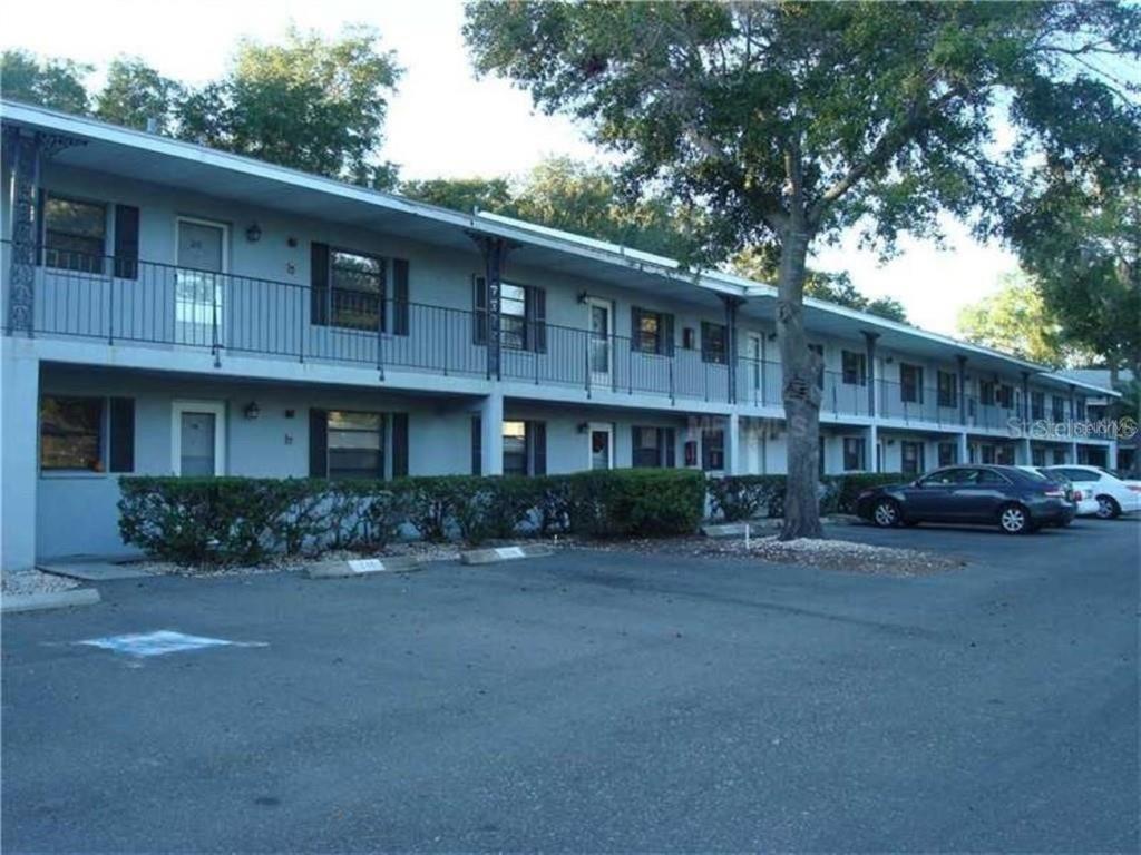 101 Lake Ave NE Unit 220, Largo, FL 33771 Condo for Rent in Largo, FL