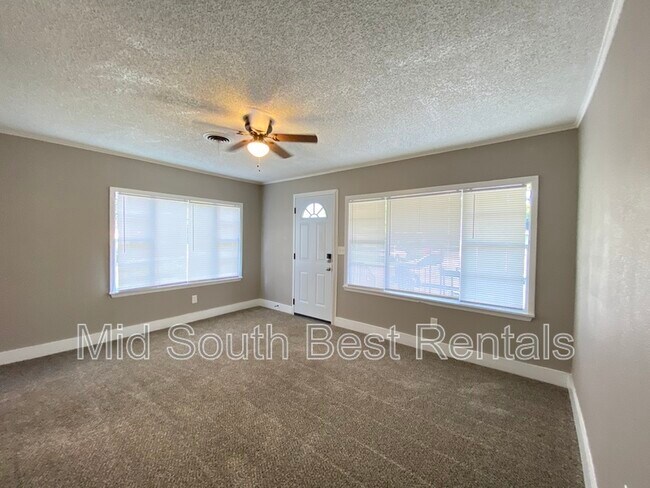 Foto del edificio - 112 Galloway Cir