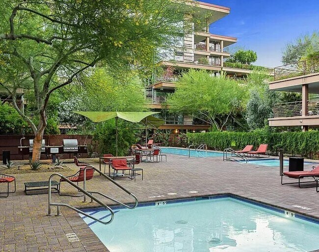 Foto del edificio - 7141 E Rancho Vista Dr