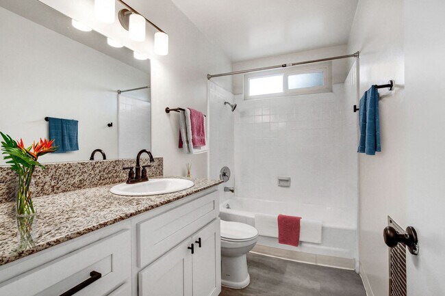 Foto del edificio - Valparaiso Apartments