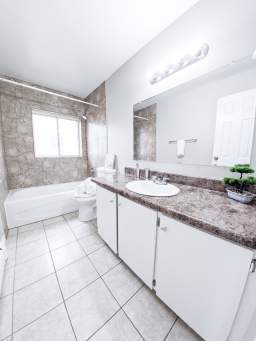 Building Photo - Parkside Place Apartments