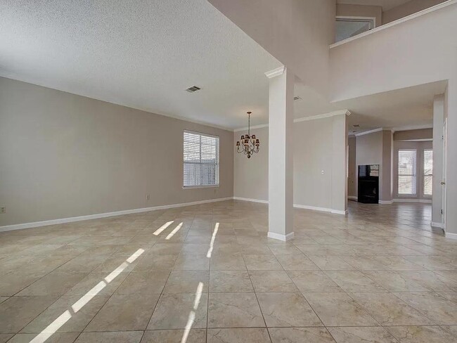 Building Photo - 15410 Cambria Cove
