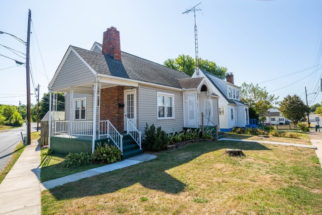 Building Photo - 2 Bed, 1 Bath Rancher in Martinsburg, WV