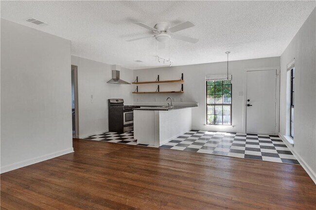 Building Photo - 4613 Goliad Ln