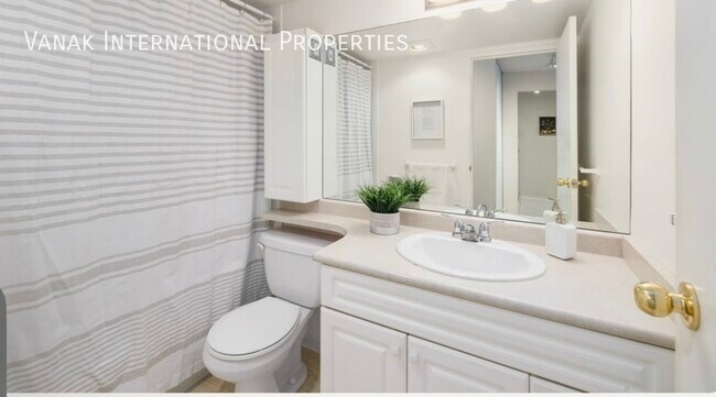 Building Photo - Bright 1 Bed 1Bath Woodcraft