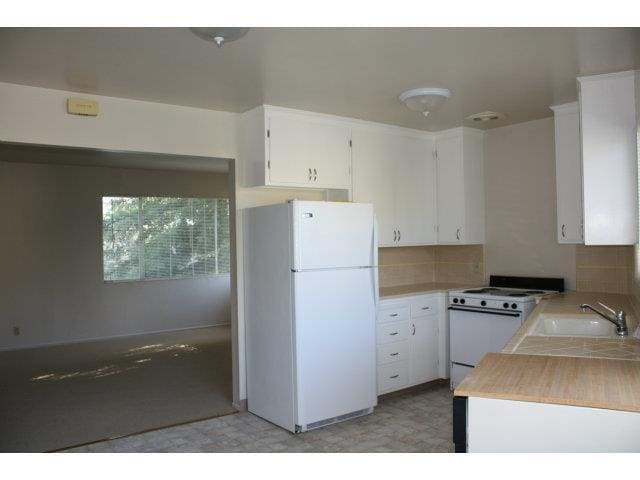Building Photo - 1401 Hess Rd