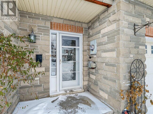 Building Photo - 75 Olivia Pl