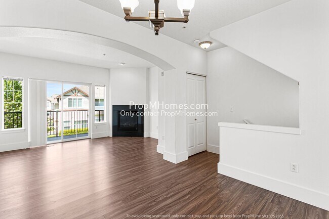 Building Photo - Beautiful, Contemporary Condo In Cedar Mil...