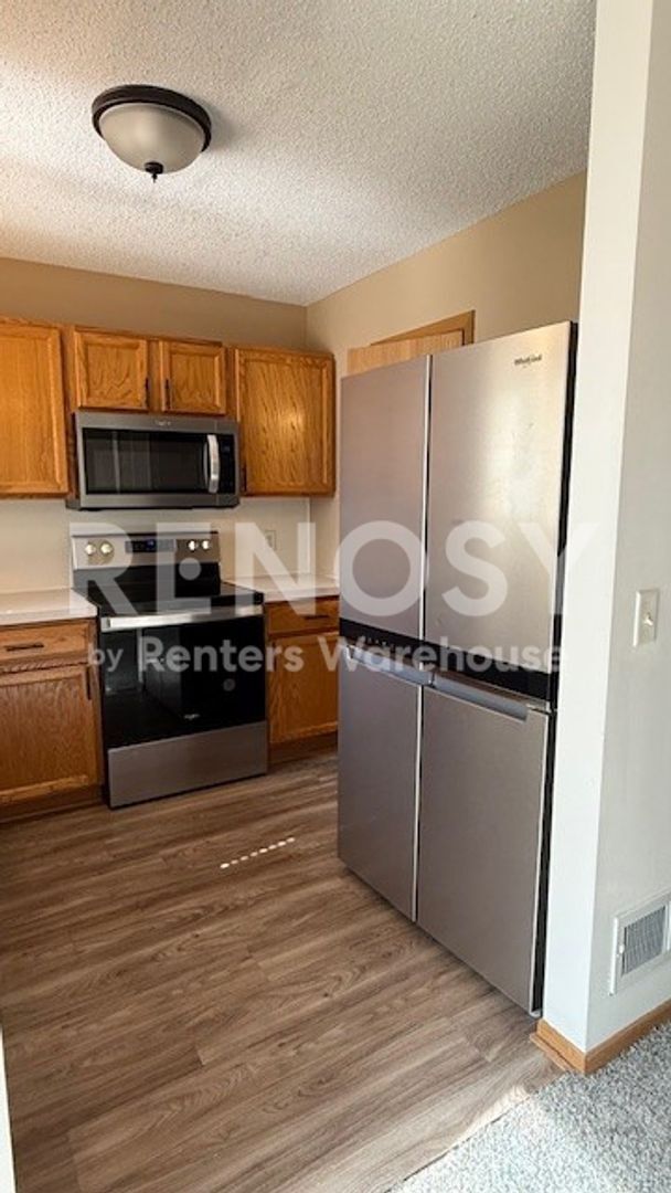 Foto del edificio - 15537 Foghorn Ln