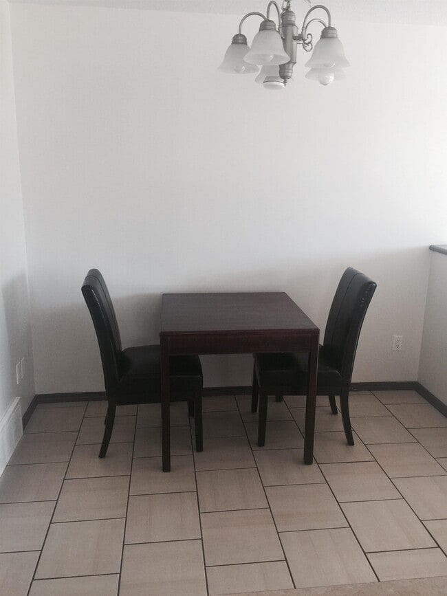 Photo du bâtiment - 8213 114 St