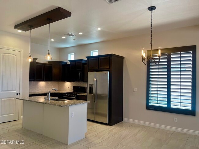 Building Photo - 2849 Tierra Oasis St