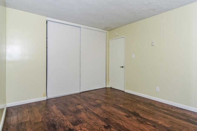 Foto del edificio - 3848-3858 W 226th St