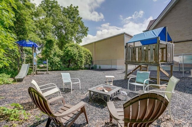 Foto del edificio - 2652 Milwaukee St