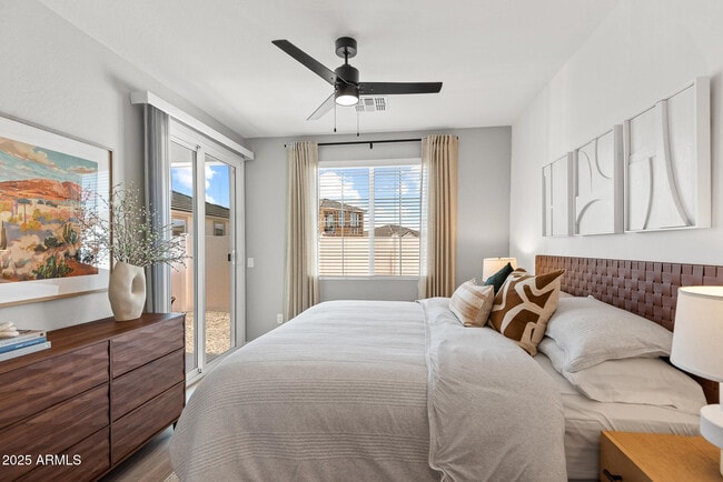 Foto del edificio - 1297 E Broadway Ave