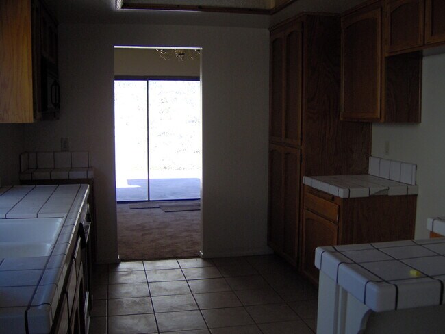 Foto del edificio - Riverside UCR 3 Bedroom, 2 Bathroom Home