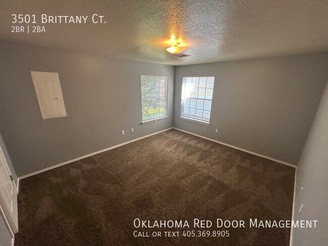 Foto del edificio - 3501 Brittany Ct