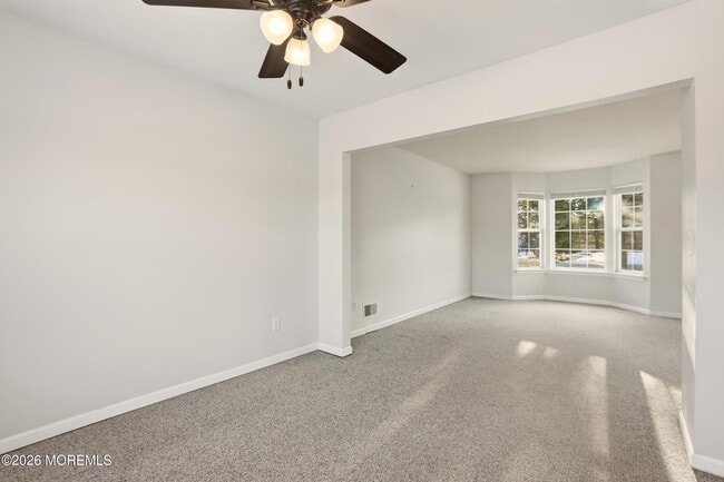 Building Photo - 6 Hummingbird Way