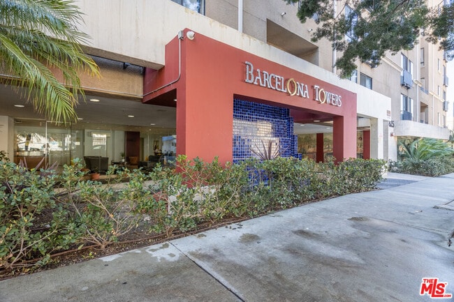 Foto del edificio - 625 S Berendo St