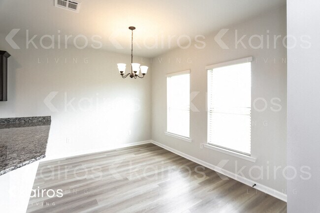 Foto del edificio - 23248 Cinder Dr