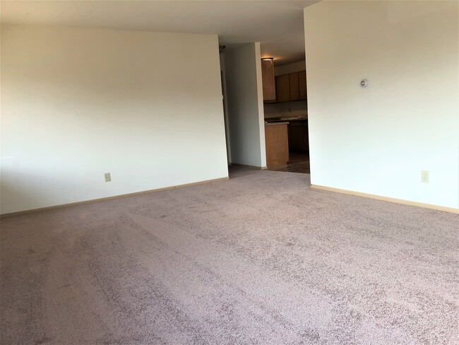 To Bedroom - 2606 Ardsley Cir