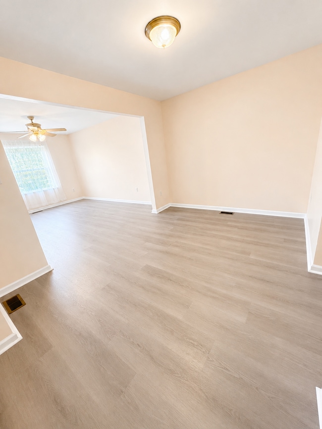 Building Photo - 112 Galway Cir