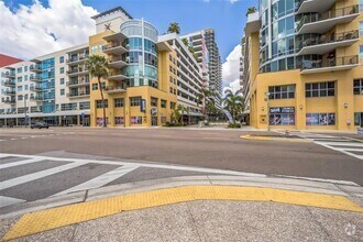 Building Photo - 1120 E Kennedy Blvd