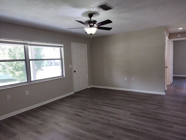 Building Photo - 3263 N Maidencane Dr