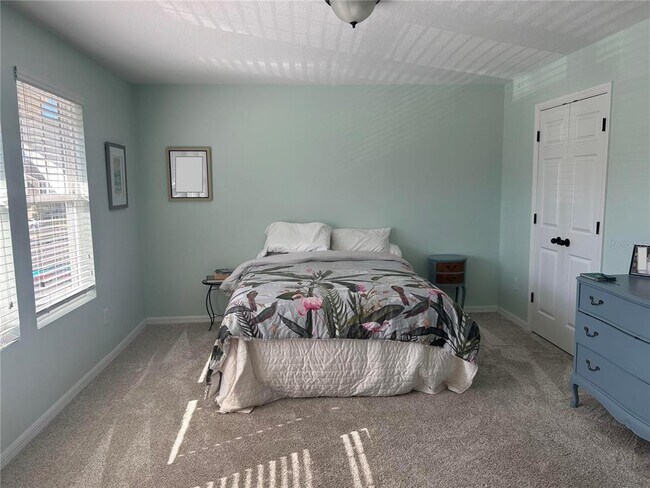 Foto del edificio - 18879 Ulmus St