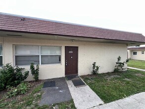 Building Photo - 5303 NW 24th Ct