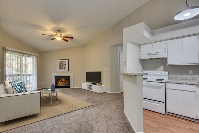 Foto del edificio - Champions Pines Apartments