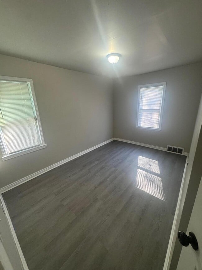Foto del edificio - 8442 Auburn St