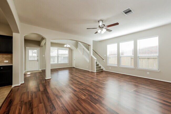 Foto del edificio - 214 Crosby Village Dr