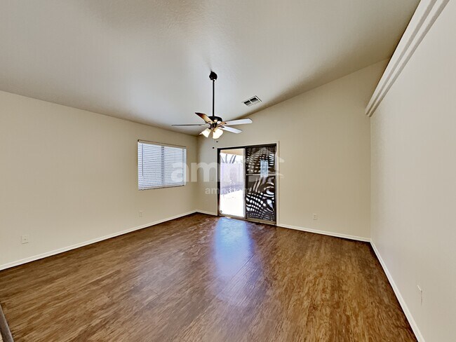 Building Photo - 16043 W Vogel Ave