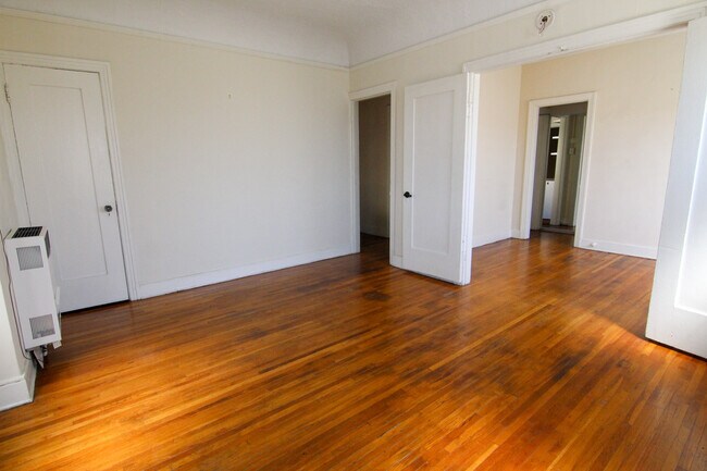 Building Photo - 808 Lucile Ave